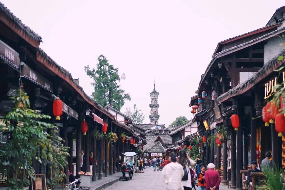读书 | 融入英格兰帝国存亡命运的三姐妹